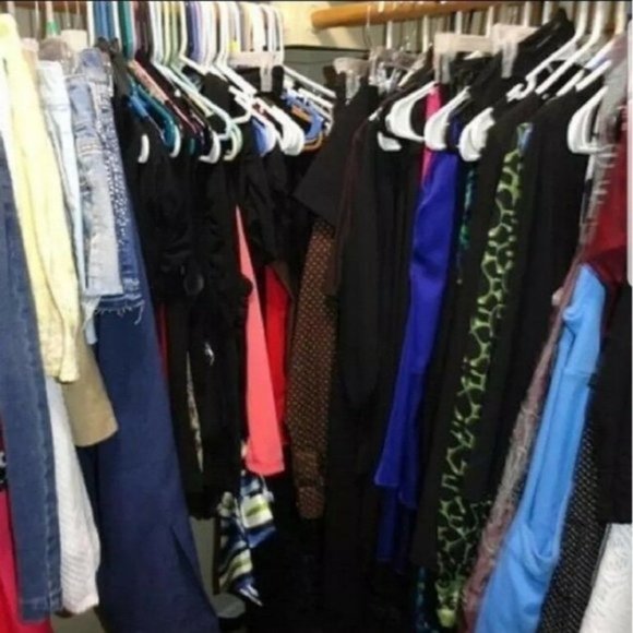 HUGE Lot of Plus Size Junior's Clothing Size 3X Valued over $400! 9 items! NEW! - Picture 4 of 7